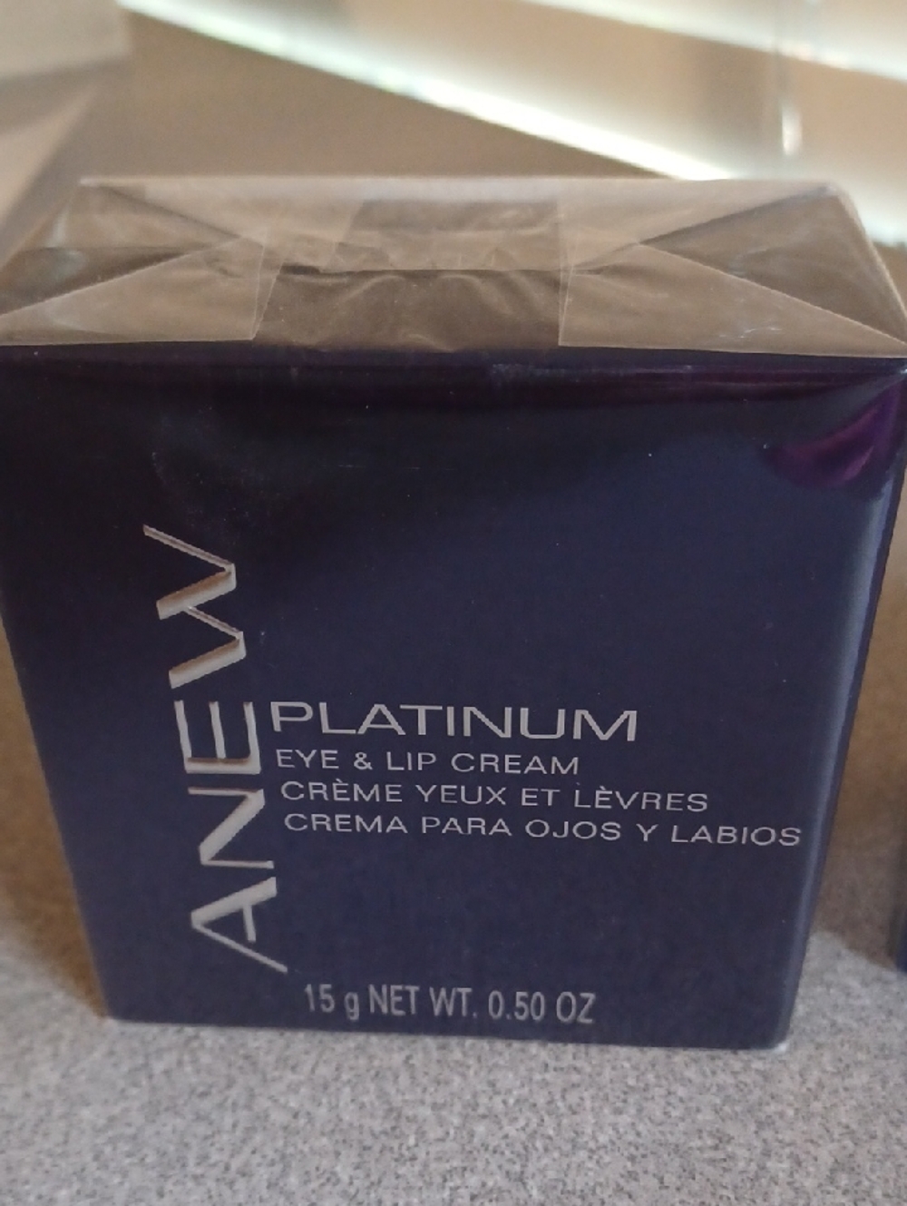 ANEW Platinum Eye & Lip Cream - Deep Navy Box